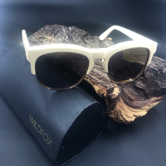 Wildfox Clubfox Ivory & Gold Sunglasses w/ Case main image 9